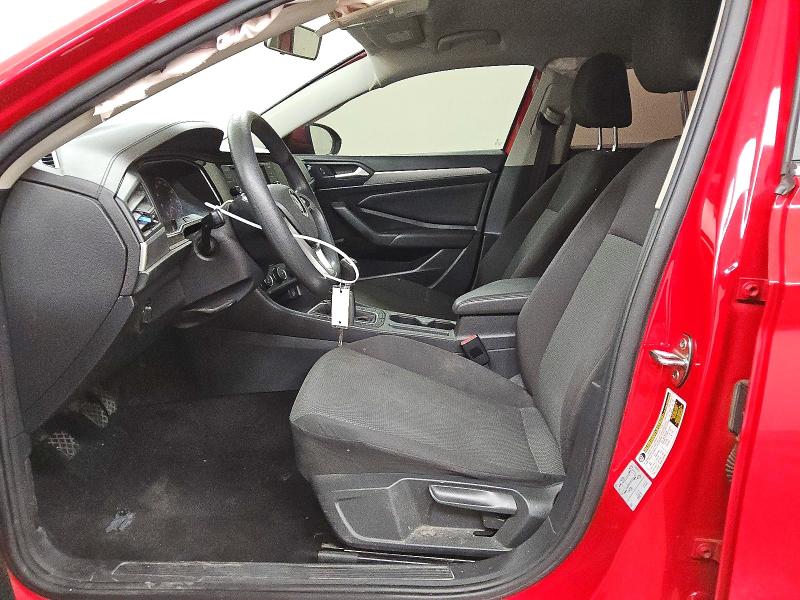 72836495 :رقم المزاد ، 3VWN57BU2KM049939 vin ، 2019 Volkswagen Jetta مزاد بيع