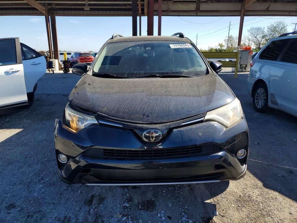 2018 Toyota Rav4 მანქანა იყიდება აუქციონზე, vin: JTMRFREV4JJ727023, აუქციონის ნომერი: 74796945