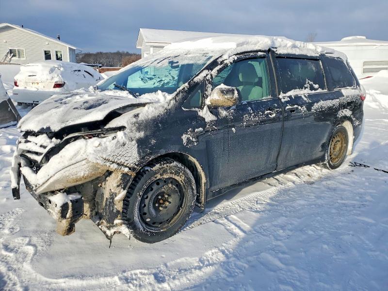 Aukcja sprzedaży 2018 Toyota Sienna, vin: 5TDJZ3DC9JS190606, numer aukcji: 99825645