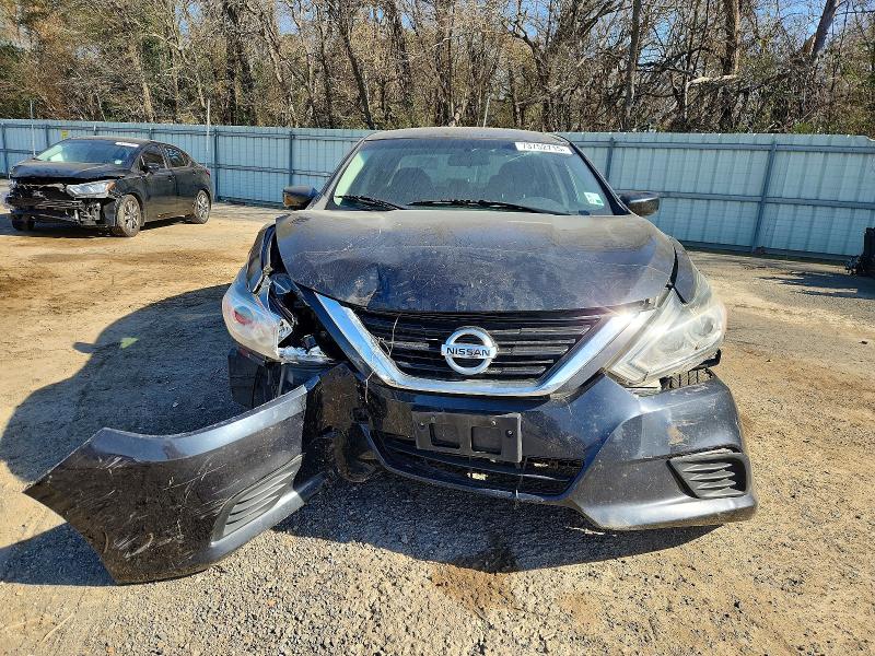 Продажа на аукционе авто 2018 Nissan Altima, vin: 1N4AL3AP8JC472185, номер лота: 73752715