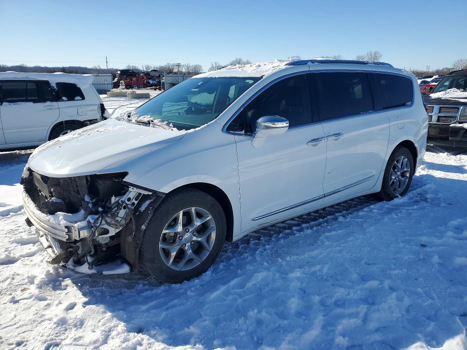 74448525 :رقم المزاد ، 2C4RC1GG8JR320391 vin ، 2018 Chrysler Pacifica مزاد بيع