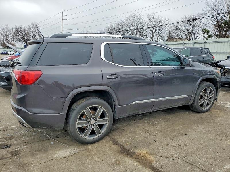 72166315 :رقم المزاد ، 1GKKNPLS2HZ272240 vin ، 2017 Gmc Acadia مزاد بيع