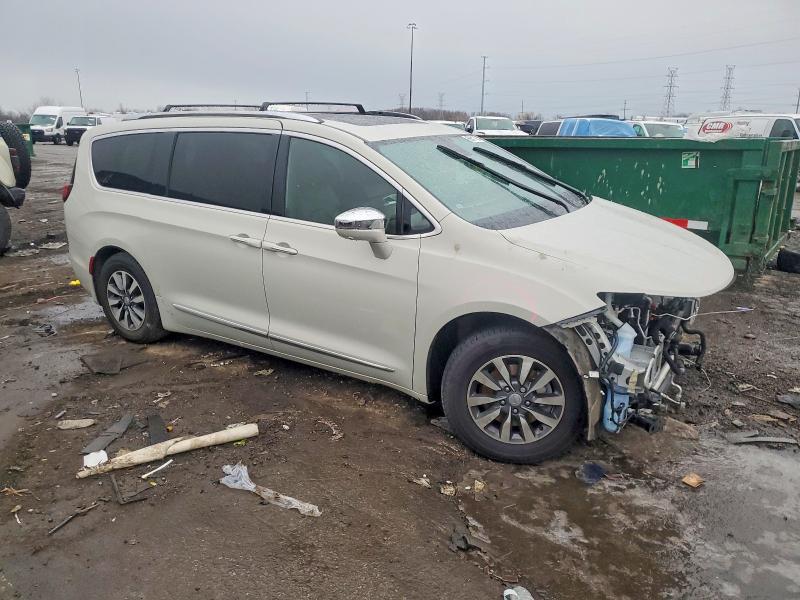 2020 Chrysler Pacifica მანქანა იყიდება აუქციონზე, vin: 2C4RC1N7XLR267361, აუქციონის ნომერი: 98651735