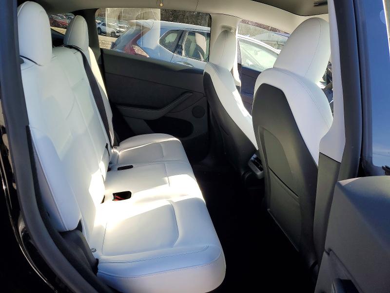 2024 Tesla Y მანქანა იყიდება აუქციონზე, vin: 7SAYGDEF7RA264611, აუქციონის ნომერი: 72651595