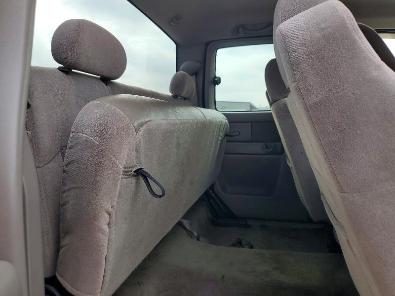 Продаж на аукціоні авто 2000 Chevrolet Silverado, vin: 2GCEC19T3Y1278200, номер лоту: 99797815