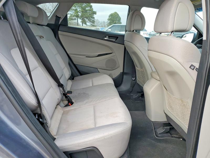 99026735 :رقم المزاد ، KM8J33A44JU666606 vin ، 2018 Hyundai Tucson مزاد بيع
