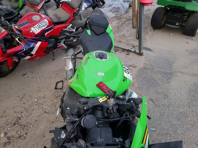 98398655 :رقم المزاد ، JKBZXJJ14SA029522 vin ، 2025 Kawasaki Zx636 مزاد بيع