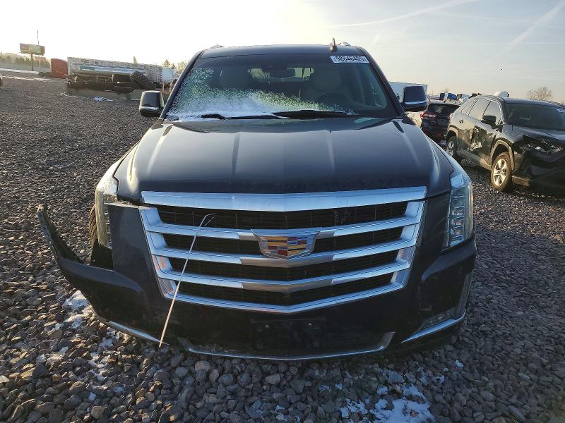 98846405 :رقم المزاد ، 1GYS4HKJ6HR355256 vin ، 2017 Cadillac Escalade مزاد بيع