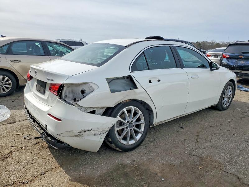 75289815 :رقم المزاد ، WDD3G4FBXKW001560 vin ، 2019 Mercedes-benz A مزاد بيع
