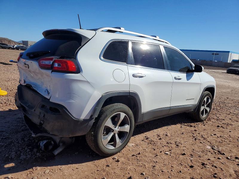 74704945 :رقم المزاد ، 1C4PJMCS9HW500439 vin ، 2017 Jeep Cherokee مزاد بيع