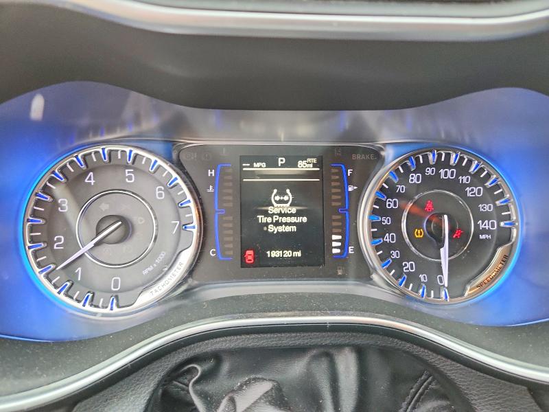99343285 :رقم المزاد ، 1C3CCCAB6FN625864 vin ، 2015 Chrysler 200 مزاد بيع
