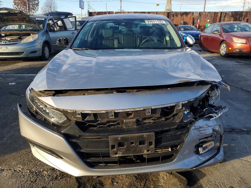 99031155 :رقم المزاد ، 1HGCV2F57KA032892 vin ، 2019 Honda Accord مزاد بيع