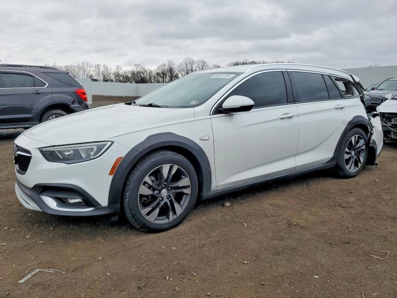 Auction sale of the 2018 Buick Regal Tourx, vin: W04GU8SX5J1058459, lot number: 96933795