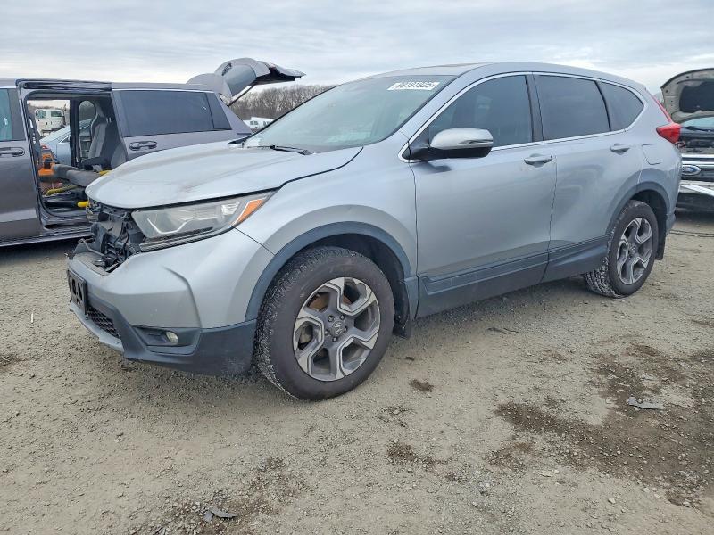 Auction sale of the 2018 Honda Cr-v, vin: 7FARW2H57JE094175, lot number: 99191925