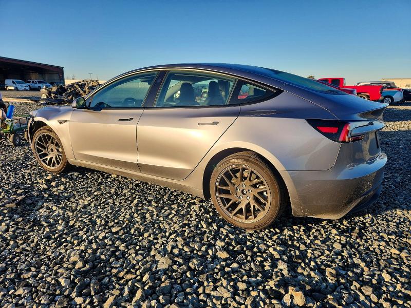 98912875 :رقم المزاد ، 5YJ3E1EAXSF877816 vin ، 2025 Tesla Model 3 مزاد بيع