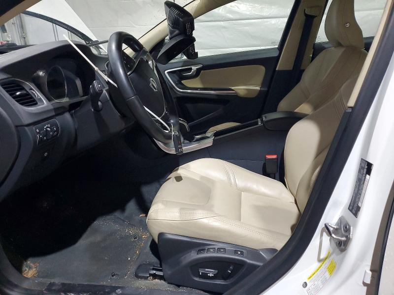 72850455 :رقم المزاد ، LYV402TM0JB171878 vin ، 2018 Volvo S60 مزاد بيع