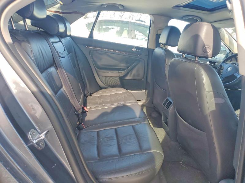 75610195 :رقم المزاد ، 3VWDF71K35M646790 vin ، 2005 Volkswagen New Jetta مزاد بيع