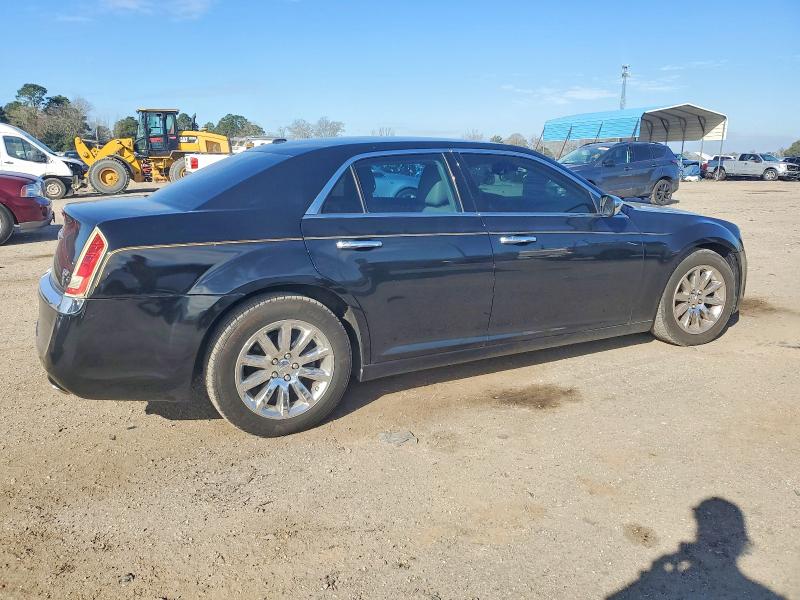 73593555 :رقم المزاد ، 2C3CCAET5DH585144 vin ، 2013 Chrysler 300c مزاد بيع