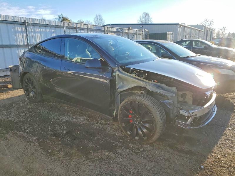 99390605 :رقم المزاد ، 7SAYGDEFXRF040431 vin ، 2024 Tesla Model Y مزاد بيع