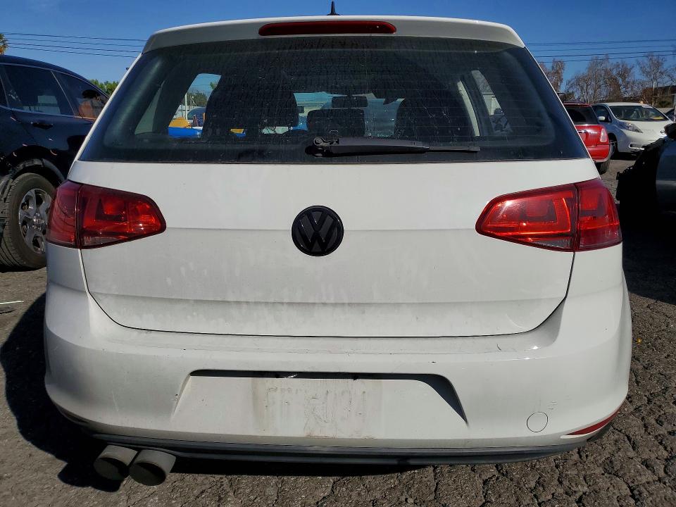 74912905 :رقم المزاد ، 3VW217AU7FM052356 vin ، 2015 Volkswagen Golf مزاد بيع