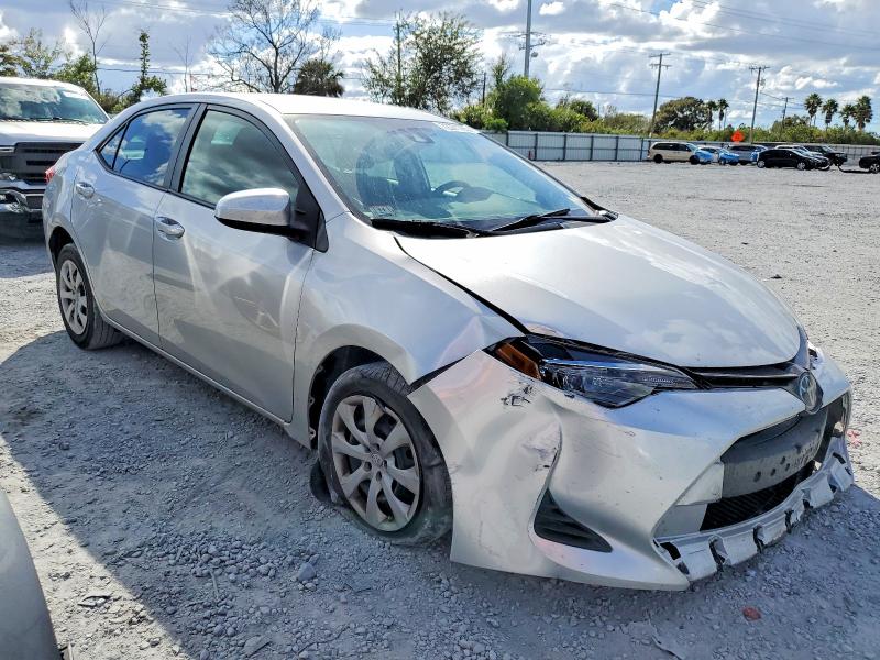 72371795 :رقم المزاد ، 2T1BURHE2KC196677 vin ، 2019 Toyota Corolla مزاد بيع