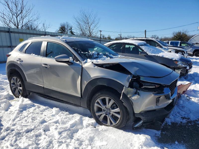 73689655 :رقم المزاد ، 3MVDMBCM9RM627062 vin ، 2024 Mazda Cx-30 مزاد بيع