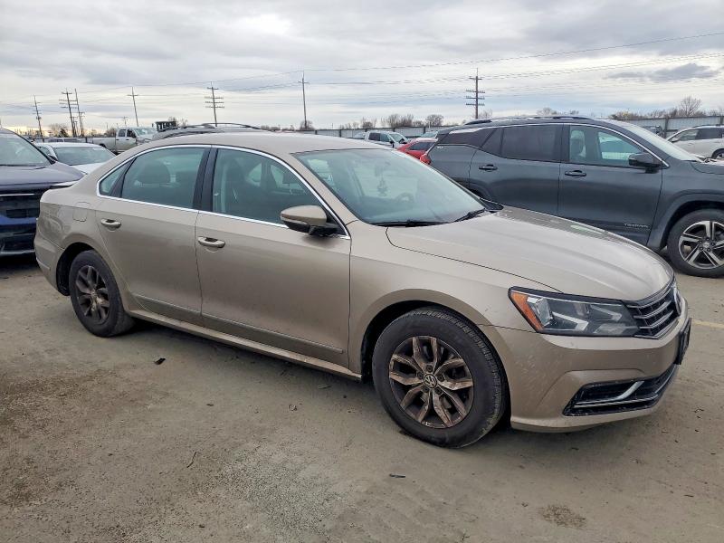 98155585 :رقم المزاد ، 1VWAS7A31GC019047 vin ، 2016 Volkswagen Passat مزاد بيع