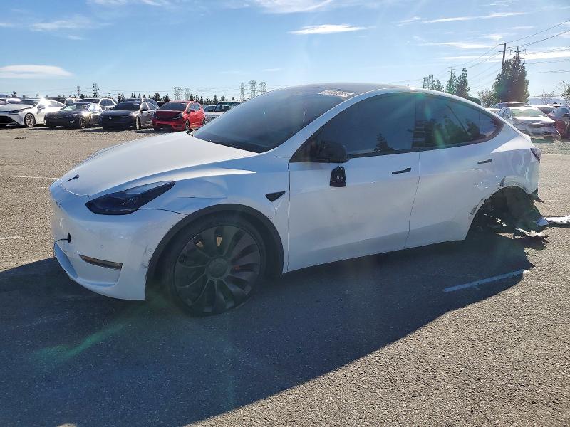 72423085 :رقم المزاد ، 7SAYGDEF4NF397419 vin ، 2022 Tesla Model Y مزاد بيع