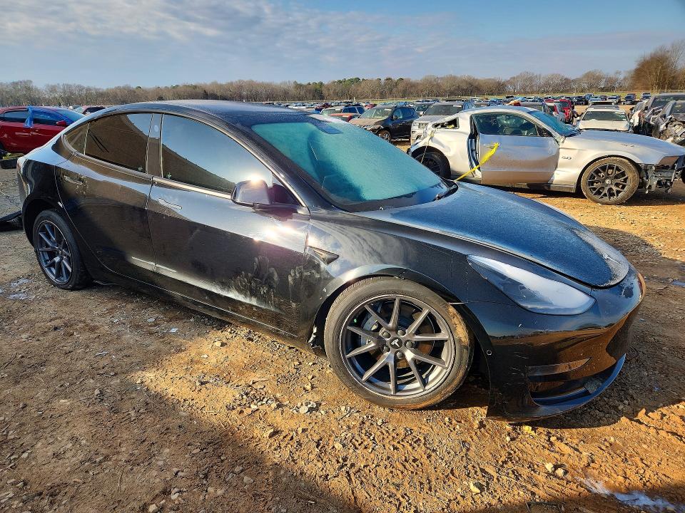 Продажа на аукционе авто 2022 Tesla Model 3, vin: 5YJ3E1EA5NF169526, номер лота: 75204305