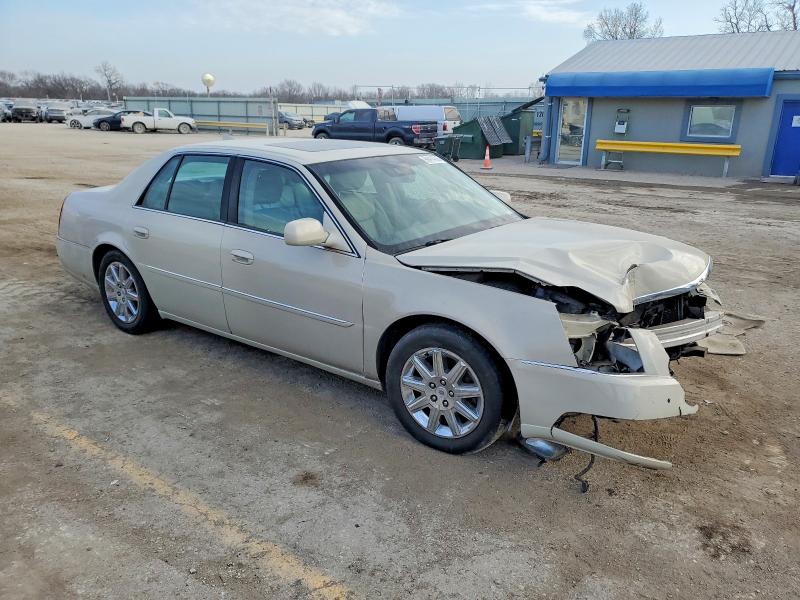 2010 Cadillac Dts მანქანა იყიდება აუქციონზე, vin: 1G6KH5EY7AU131954, აუქციონის ნომერი: 99414705