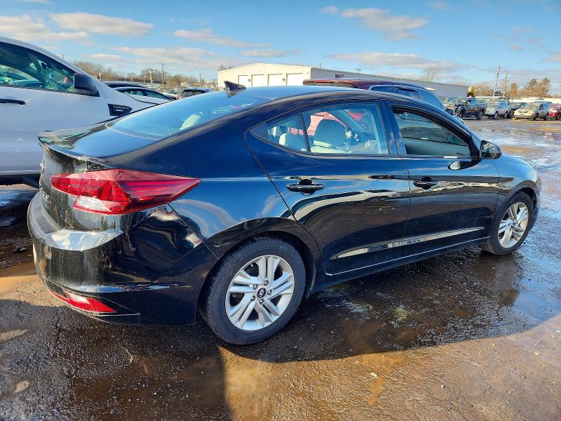 99932375 :رقم المزاد ، 5NPD84LF8LH610589 vin ، 2020 Hyundai Elantra مزاد بيع