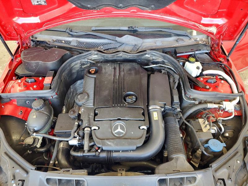 2012 Mercedes-benz C მანქანა იყიდება აუქციონზე, vin: WDDGF4HB4CR233105, აუქციონის ნომერი: 98772595