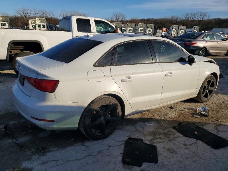 98678915 :رقم المزاد ، WAUACGFF7F1007396 vin ، 2015 Audi A3 مزاد بيع