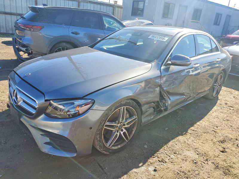 2018 Mercedes-benz E 300 მანქანა იყიდება აუქციონზე, vin: WDDZF4JB5JA335625, აუქციონის ნომერი: 99332895