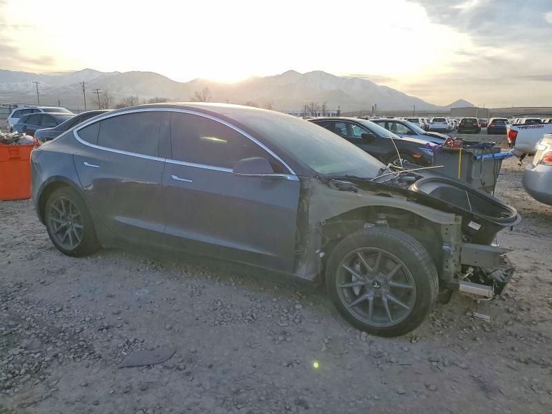 73330205 :رقم المزاد ، 5YJ3E1EB9KF451947 vin ، 2019 Tesla Model 3 مزاد بيع