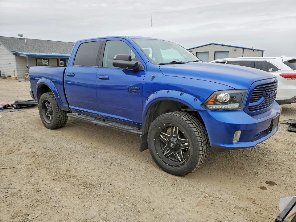 75358315 :رقم المزاد ، 1C6RR7MT7JS213292 vin ، 2018 Ram 1500 مزاد بيع