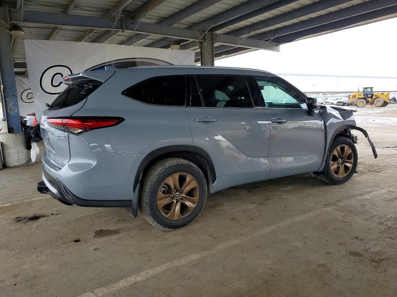 Продаж на аукціоні авто 2022 Toyota Highlander, vin: 5TDABRCH3NS552309, номер лоту: 99255715