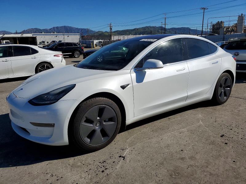 72792425 :رقم المزاد ، 5YJ3E1EA1JF026289 vin ، 2018 Tesla Model 3 مزاد بيع