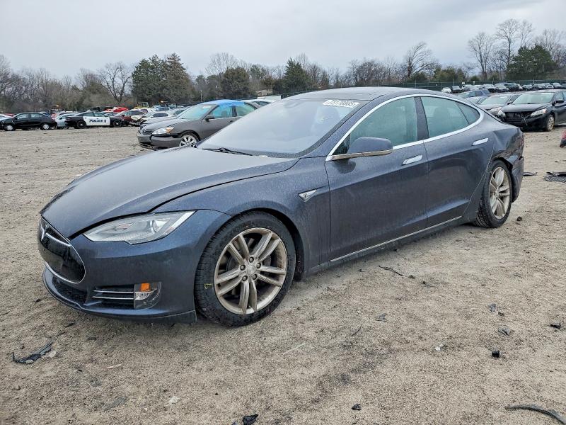 73170865 :رقم المزاد ، 5YJSA1E25GF123844 vin ، 2016 Tesla Model S مزاد بيع