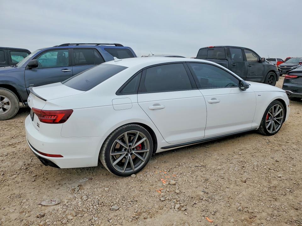 Aukcja sprzedaży 2018 Audi A4, vin: WAUENAF47JA121236, numer aukcji: 75632835