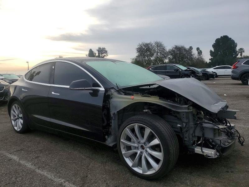 72332625 :رقم المزاد ، 5YJ3E1EB3LF806970 vin ، 2020 Tesla Model 3 مزاد بيع