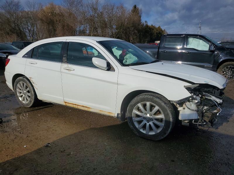 72183505 :رقم المزاد ، 1C3BC1FB4BN556496 vin ، 2011 Chrysler 200 مزاد بيع