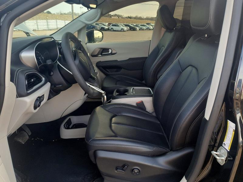 Продажа на аукционе авто 2024 Chrysler Pacifica, vin: 2C4RC1BG5RR168430, номер лота: 98045565