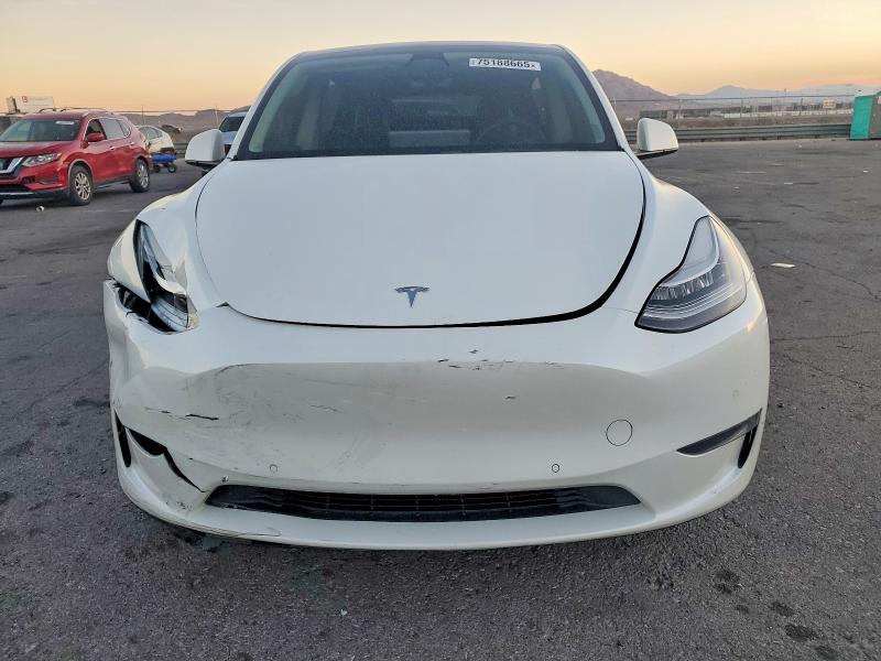 75188665 :رقم المزاد ، 5YJYGDEE9MF207536 vin ، 2021 Tesla Model Y مزاد بيع