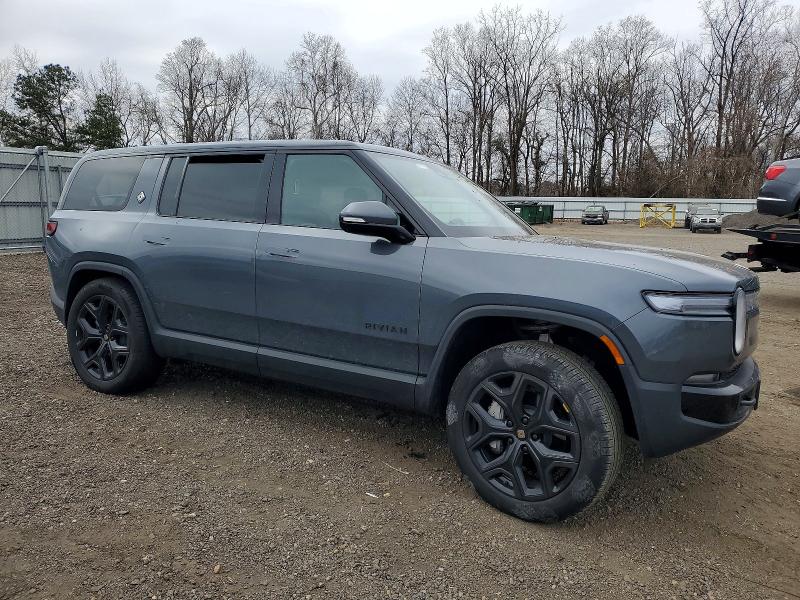 99208915 :رقم المزاد ، 7PDSGBBA4SN073036 vin ، 2025 Rivian R1s مزاد بيع