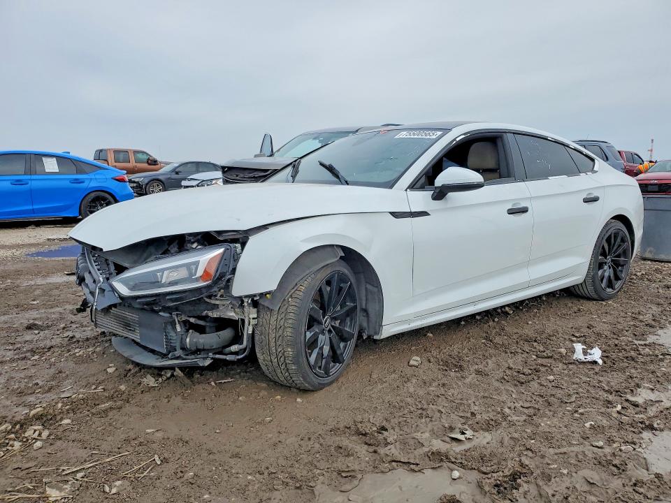 75500565 :رقم المزاد ، WAUBNCF52JA057727 vin ، 2018 Audi A5 مزاد بيع
