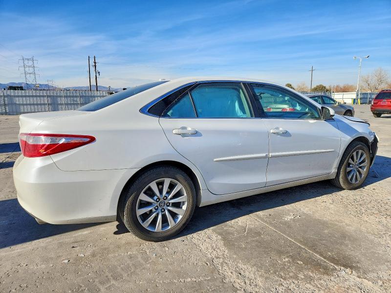 73948965 :رقم المزاد ، 4T1BF1FK7HU338226 vin ، 2017 Toyota Camry مزاد بيع