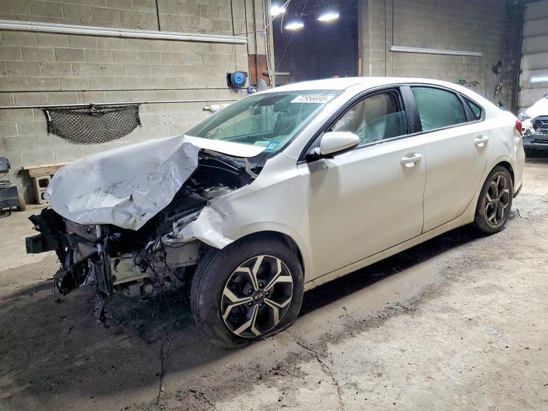 2020 Kia Forte მანქანა იყიდება აუქციონზე, vin: 3KPF24AD2LE221107, აუქციონის ნომერი: 72956695