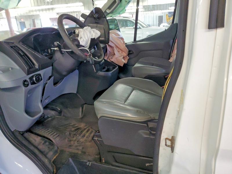 49002996 :رقم المزاد ، 1FTYR1CM6GKB28030 vin ، 2016 Ford Transit مزاد بيع
