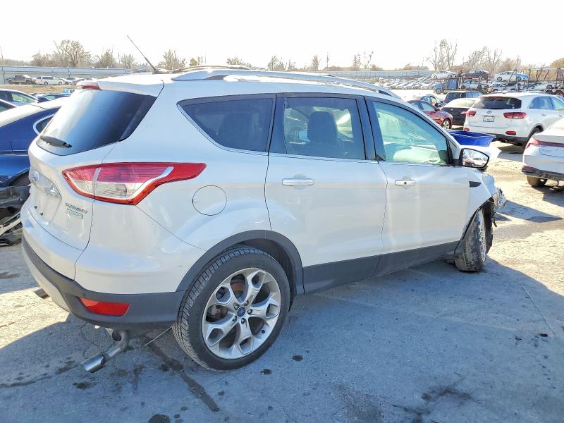 99330735 :رقم المزاد ، 1FMCU0J95EUD43865 vin ، 2014 Ford Escape Tit مزاد بيع